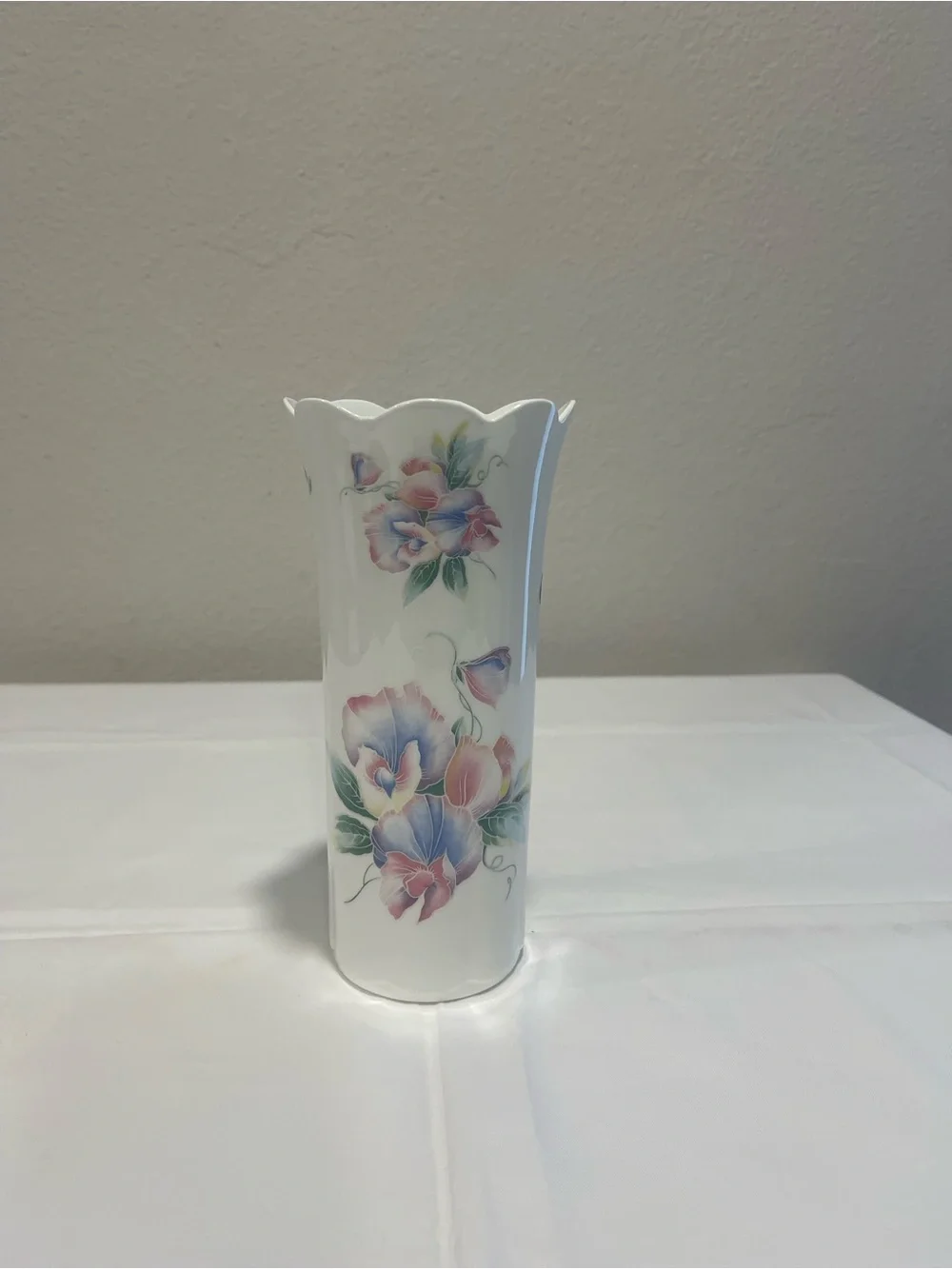 Aynsley Fine Bone English Floral Scalloped Vase - White with Pink & Blue Flowers